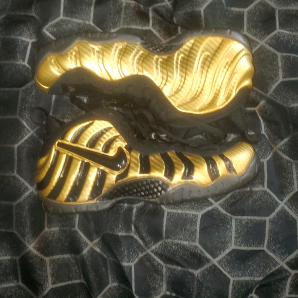 Nike Air Foamposite Pro Metallic Gold Custom